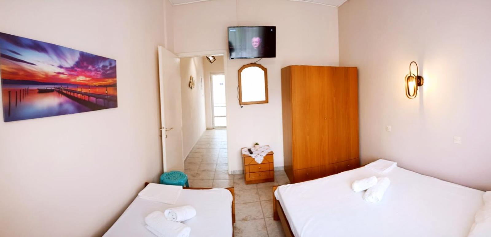 Adamidis Paralia Skotinis